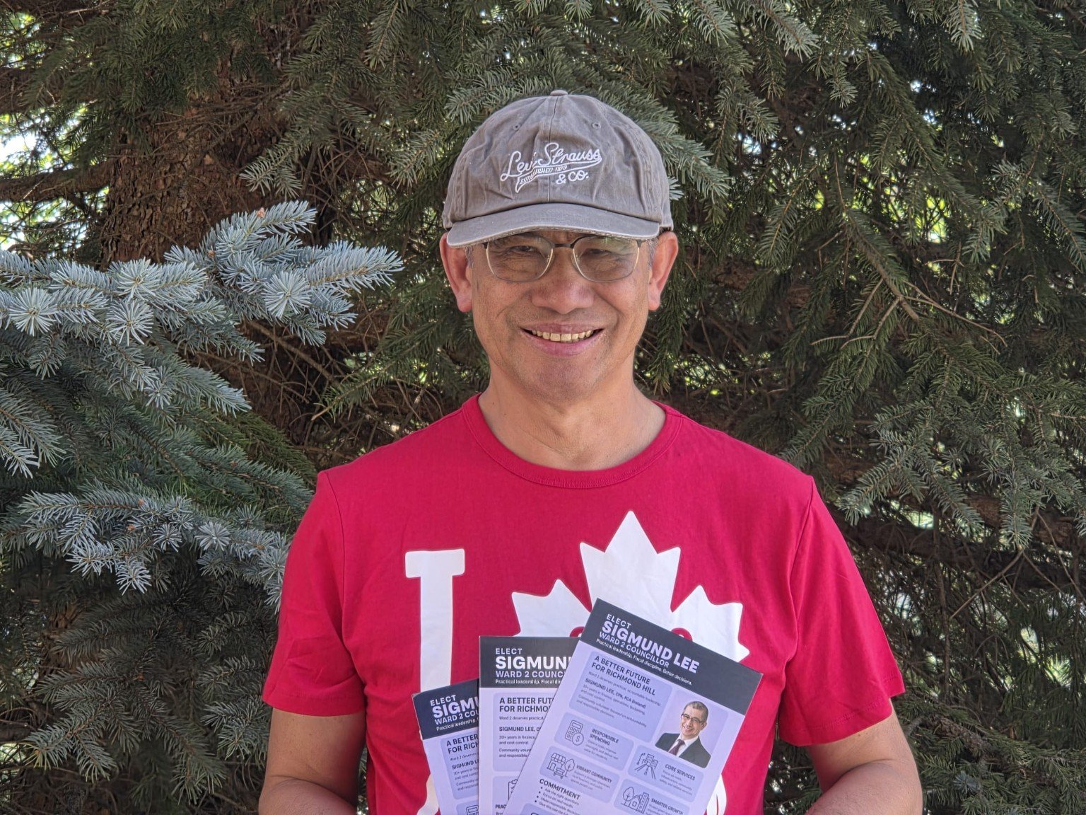 Sigmund Lee campaigning in Ward 2 on Canada Day